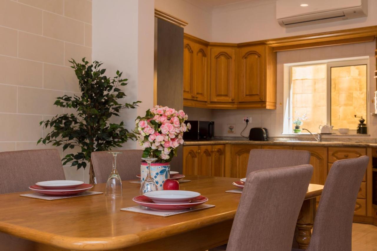 Vittoriosa' Seafront 2 Bed Highly Furnished Apartment מראה חיצוני תמונה